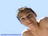 justinwallpaper640.jpg (24312 bytes)